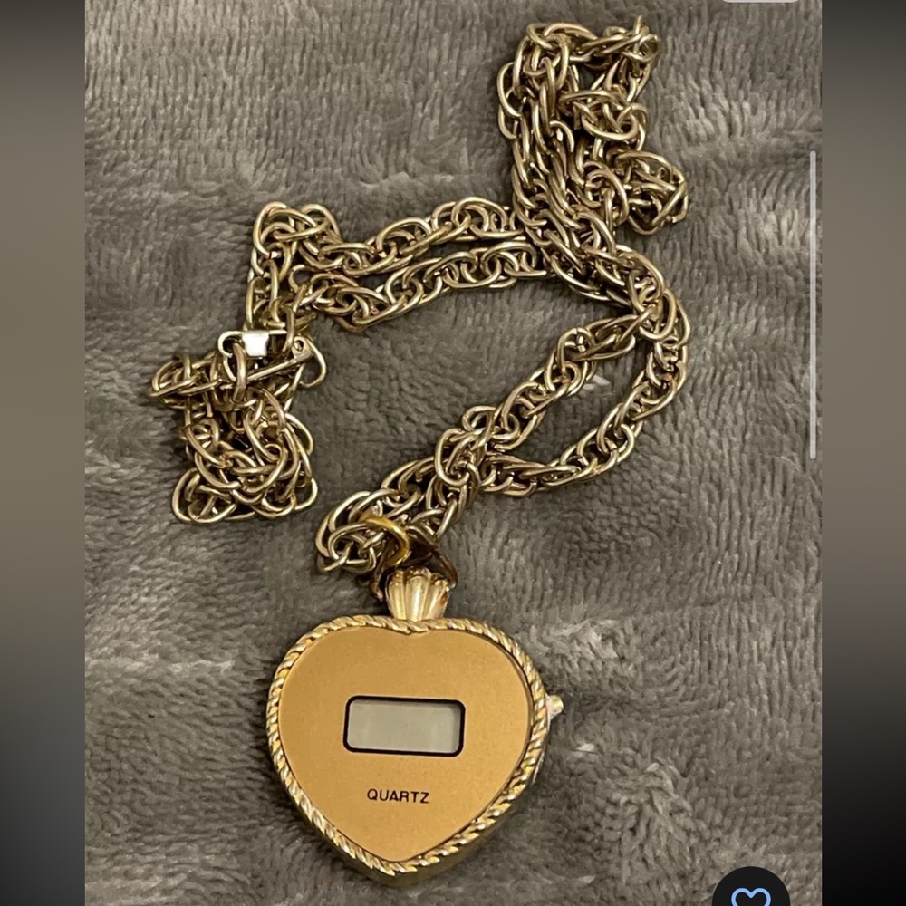 Heart Timer Necklace Quartz